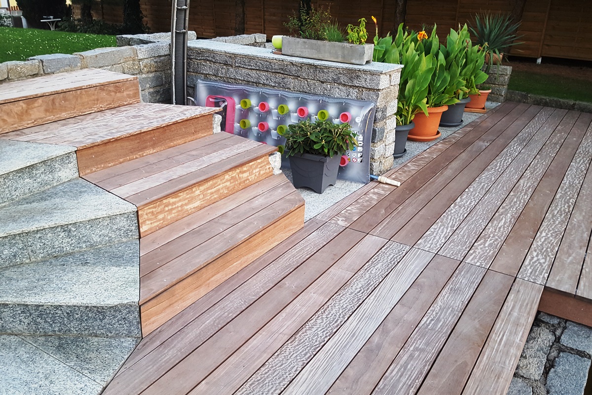 Terrassenstiege aus Holz