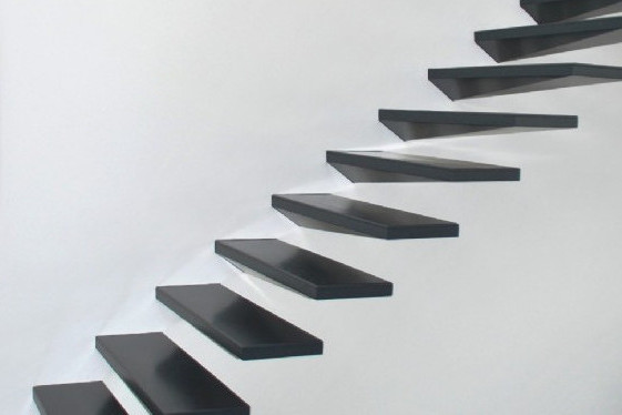 Freitragende Stiege schwarz