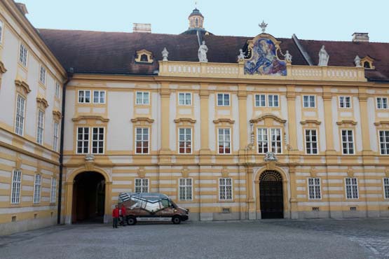 Referenzen Boden & Stiegentechnik